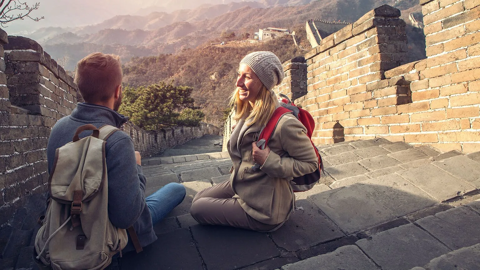 Image: Getty Images Couple in great wall of china