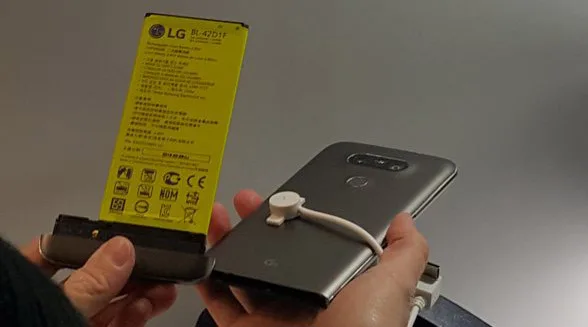 Your guide to buying a mobile phone with a removable battery