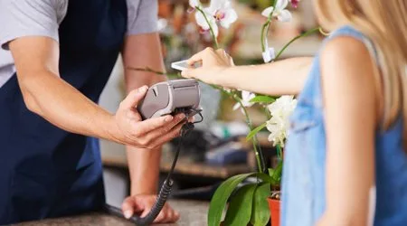NFC_Pay_Shutterstock_450 NFC_Pay_Shutterstock_450