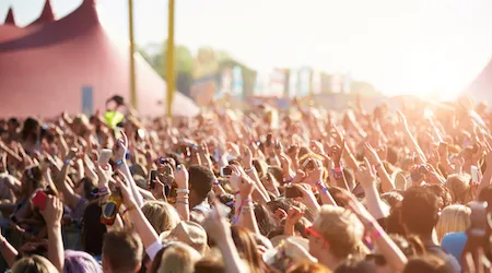 Visa payWave will replace drink tokens at Splendour in the Grass