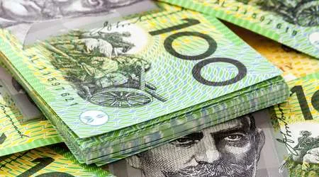 Australian dollar makes rebound, but pandemic fears continue