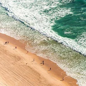 gold-coast-shutterstock_482253985-738-300