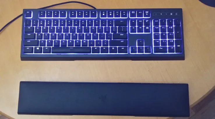 razer-ornata-chroma-split