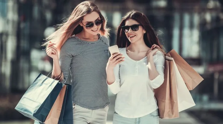 shopping_shutterstock shopping