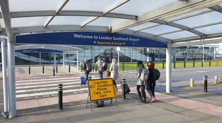 You're unlikely to get breathless getting from station to check-in.