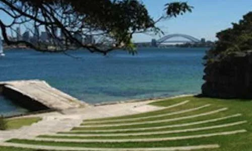 rent  house     film   money finder