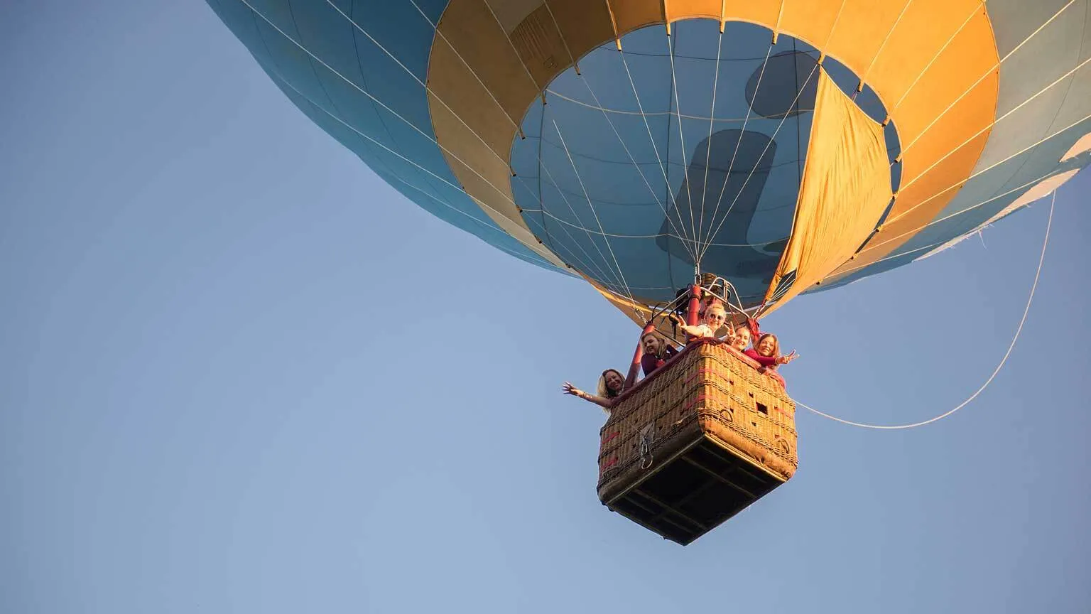 hot air balloon perth