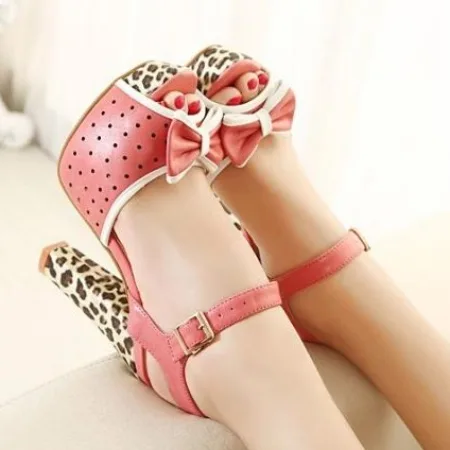 Pin-up heels