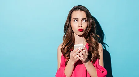 voda_prepaid_woman_phone_shutterstock_450 voda_prepaid_woman_phone_shutterstock_450