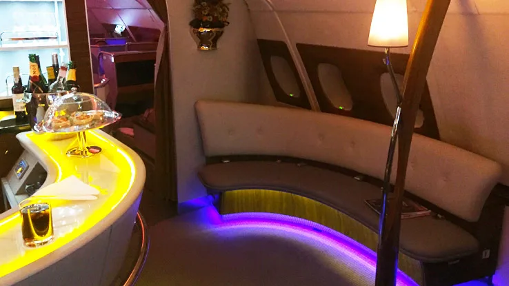 Emirates Business Class A380 bar v3
