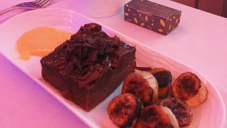 Emirates Business Class A380 chocolate toffee brioche