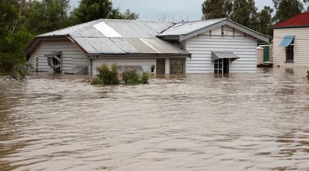 queensland-flood-small queensland-flood-small