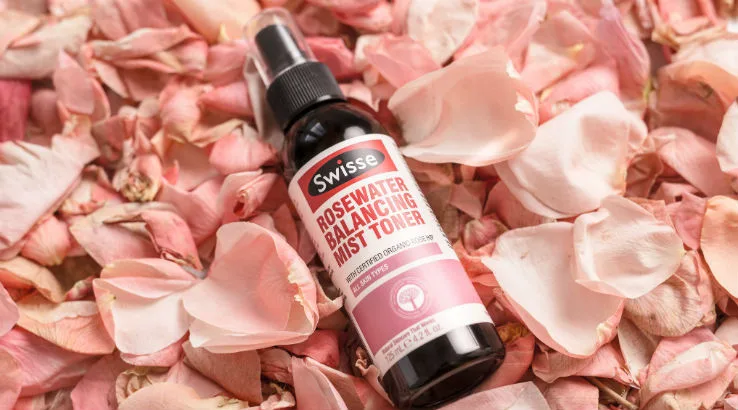 swisse rosewater hydrating mist toner