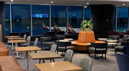 Qantas Domestic Business Lounge Melbourne Review