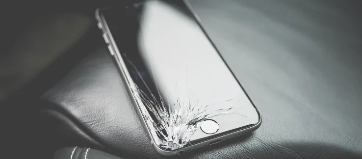 Image: Pexels Iphone 6 with cracked screen Image: Pexels
