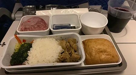 Image: Alex Keshen/Finder Cathay Pacific in-flight meal