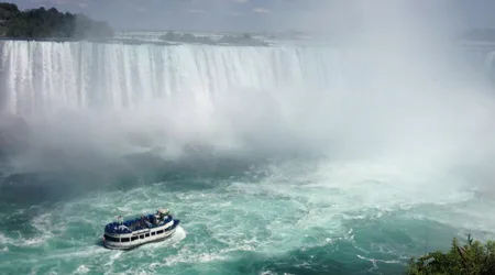 Top 10 cheap hotels in Niagara Falls, Canada