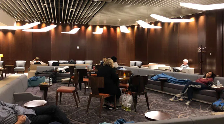 Image: Shing Kam/Finder Changi Airport T3 SilverKris business class lounge, rear lounging area