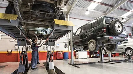 What's a lifetime repair guarantee? - Car insurance | Finder