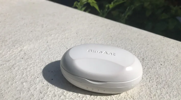 Image: Finder Close up of BlueAnt Pump 2 wireless microbuds