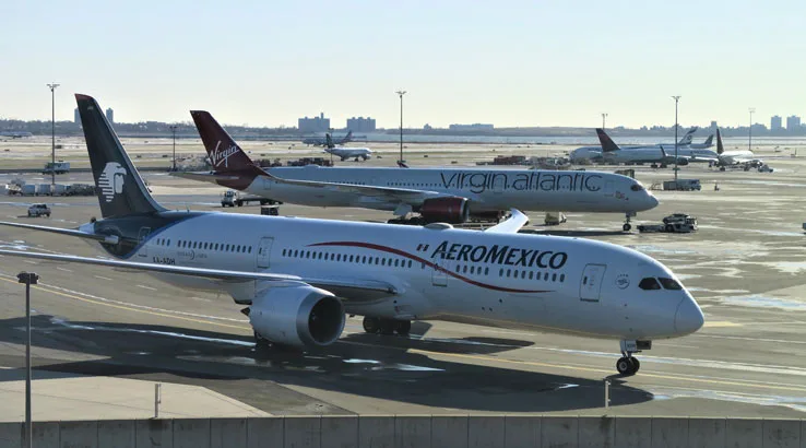 Image: Finder Aeromexico Dreamliner and Virgin Atlantic A350