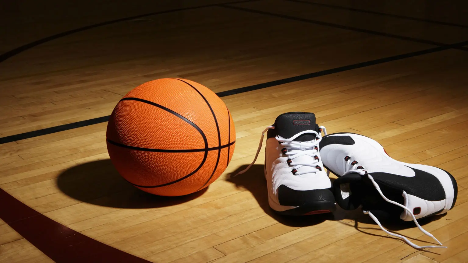 websites to buy basketball shoes