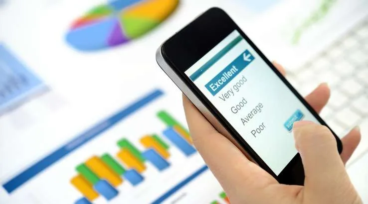 Online customer satisfaction survey on smartphone Online customer satisfaction survey on smartphone