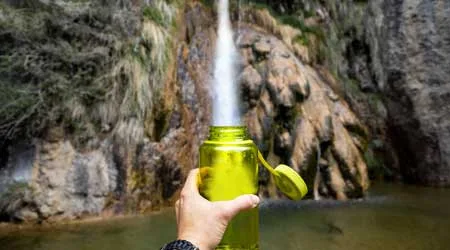 Plastic-free travel ideas – A couple of travel makers