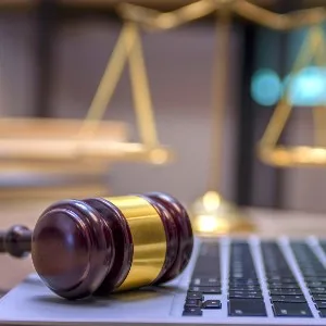 Compare online legal advice | Finder