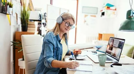 Business courses online in Australia