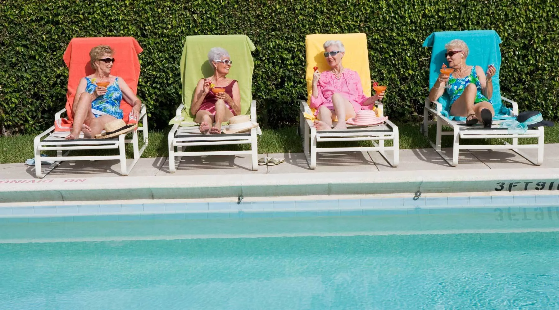 SeniorFriendsPoolside_Getty_1800x1000 SeniorFriendsPoolside_Getty_1800x1000