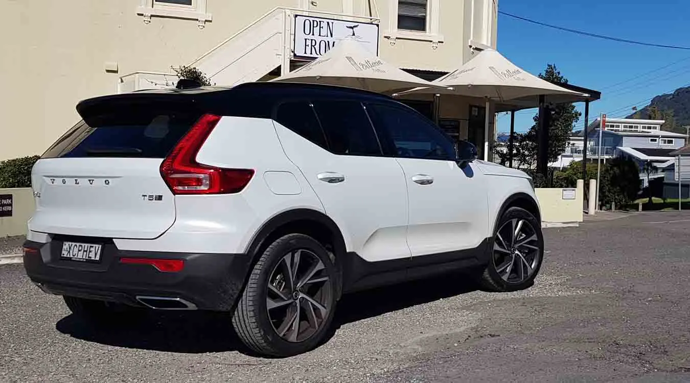 Volvo XC40 Recharge Plugin Hybrid Review Finder