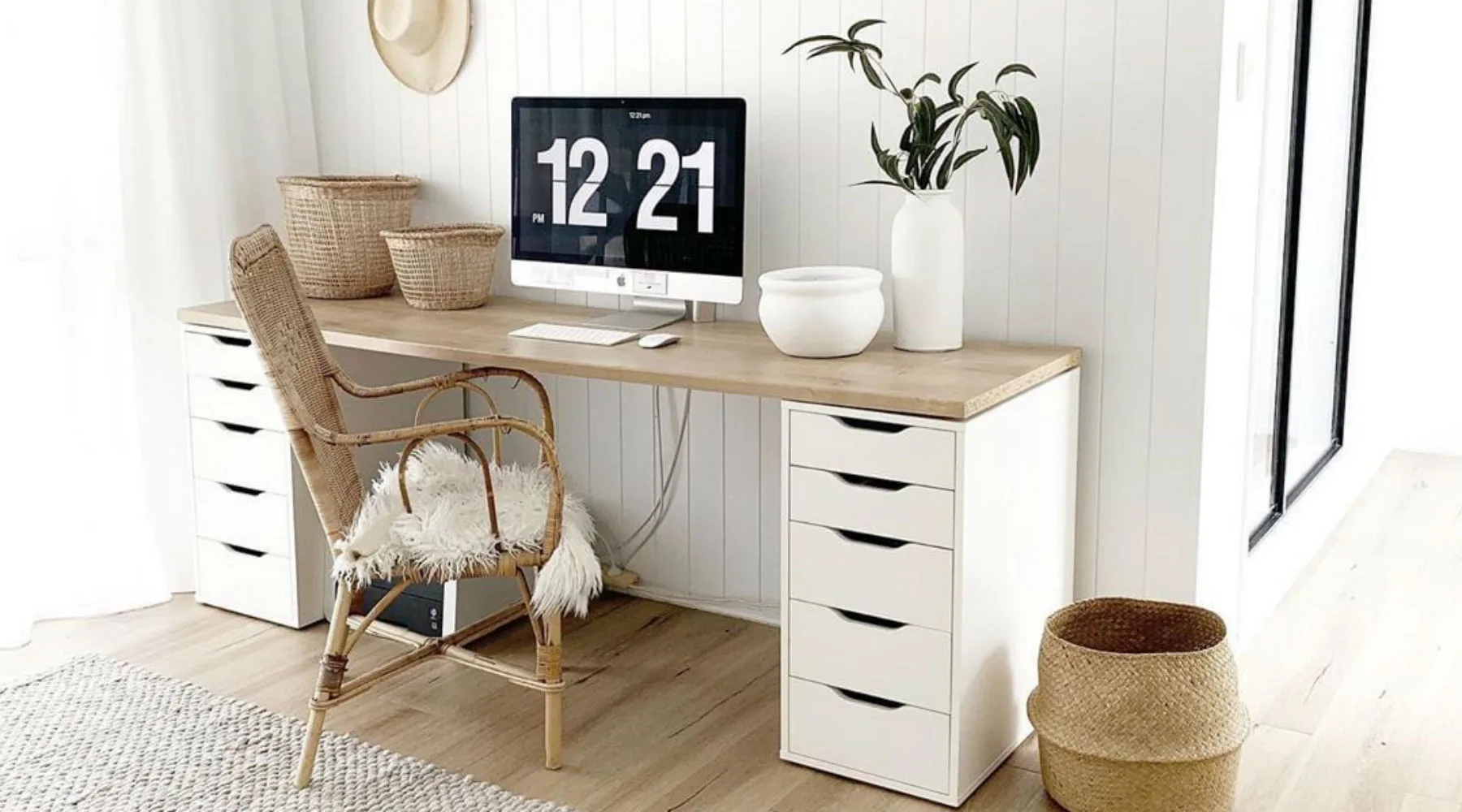 ikeaofficedeskandchair_Instagram_1800x1000 ikeaofficedeskandchair_Instagram_1800x1000
