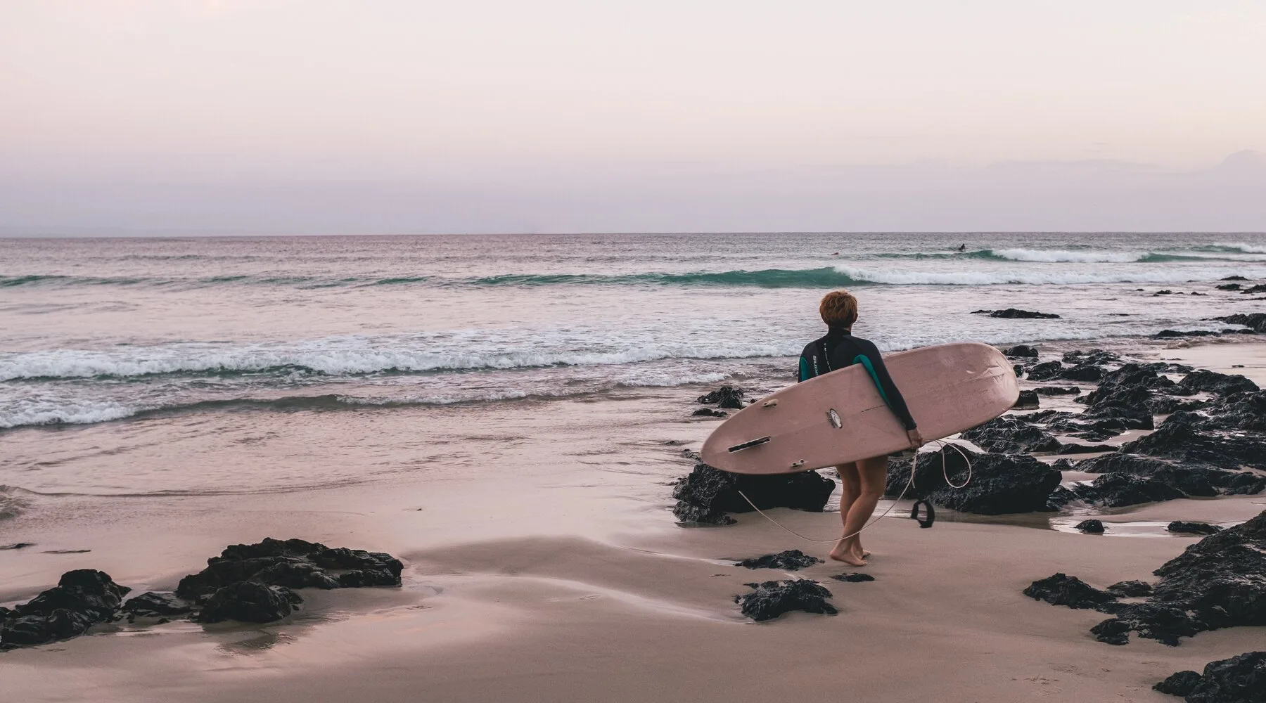 Byronbaysurfer_Unsplash_1800x1000 Byronbaysurfer_Unsplash_1800x1000