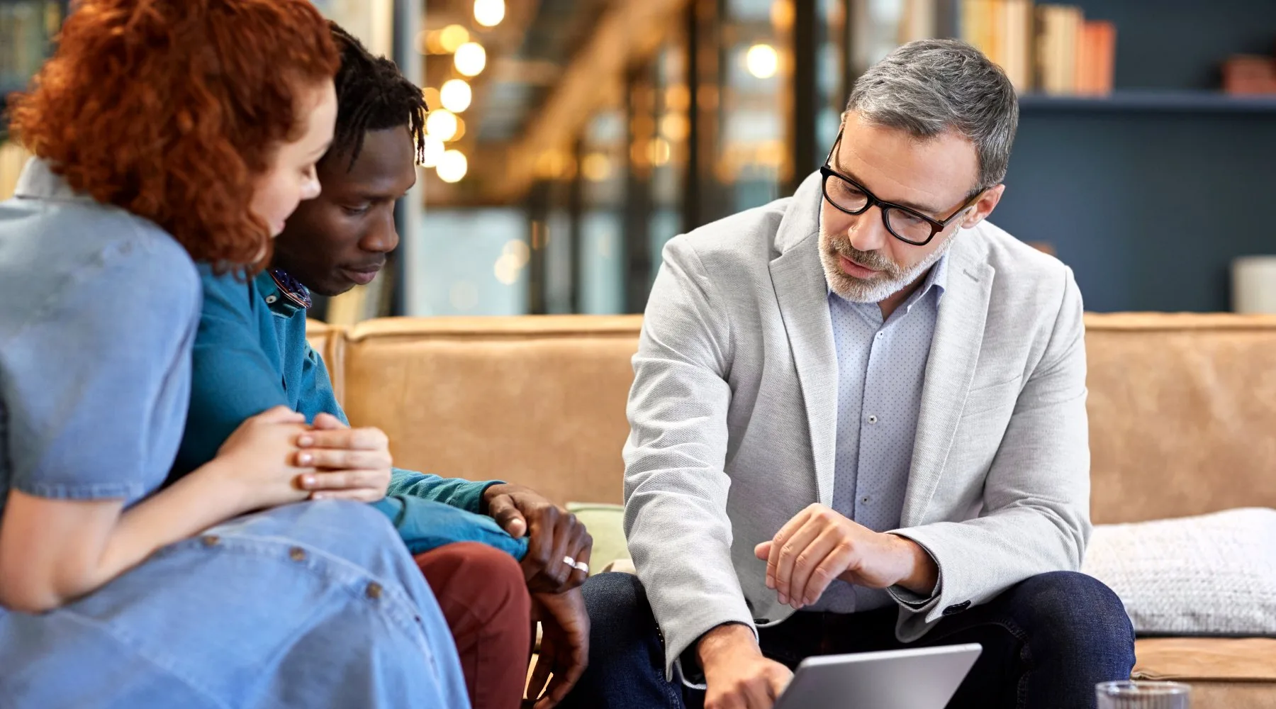CoupleFinancialAdvice_GettyImages_1800x1000 CoupleFinancialAdvice_GettyImages_1800x1000