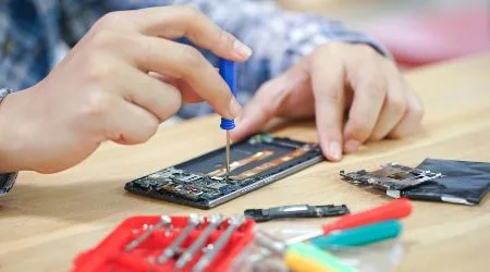 How to start a smartphone repair business