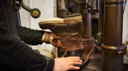 How to start a bootmaking business