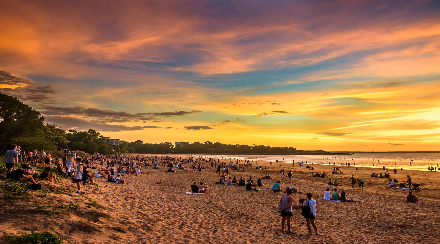 Mindil Beach Sunset Market in Darwin Mindil Beach Sunset Market in Darwin