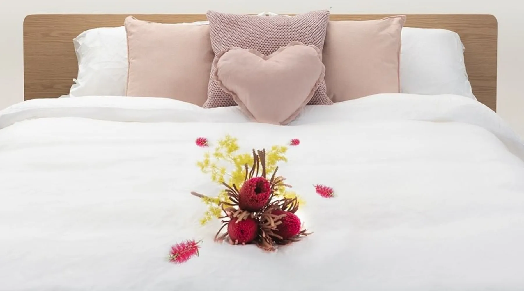 heartshapedcushiononbed_Instagram_1800x1000 heartshapedcushiononbed_Instagram_1800x1000