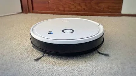 Ecovacs Deebot U2 review: Low-cost simple robot cleaning