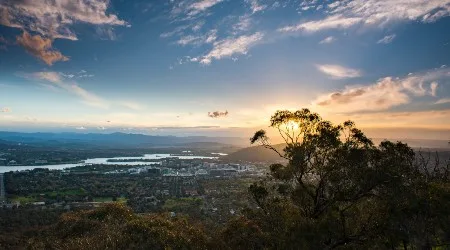 Jetstar sale cuts Canberra fares in HALF