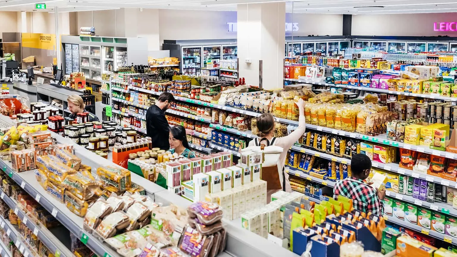 Image: Getty Images Buyers buying in a supermarket