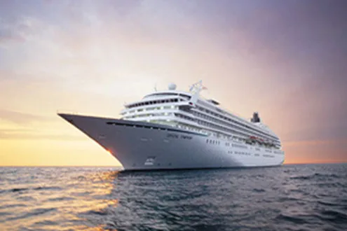 hawaii cruise ship at sea