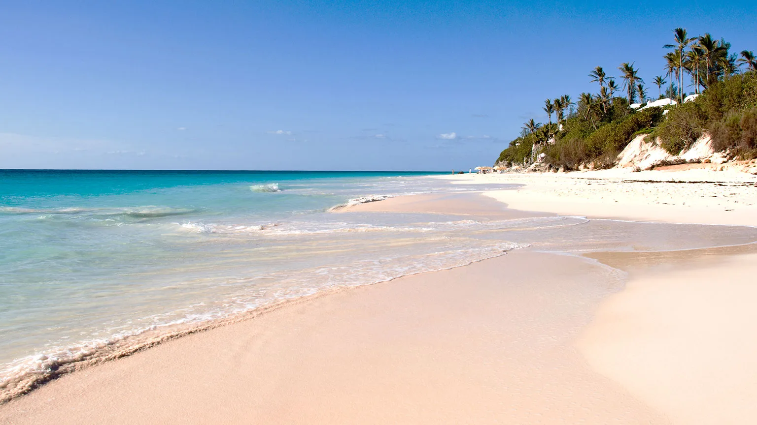 Image: Getty Images View of Elbow Beach in Bermuda with pink sand and clear water