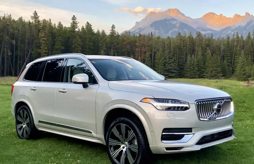 Compare Volvo XC90 car insurance prices