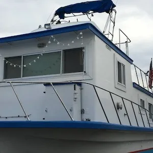 Houseboat on the Hudson