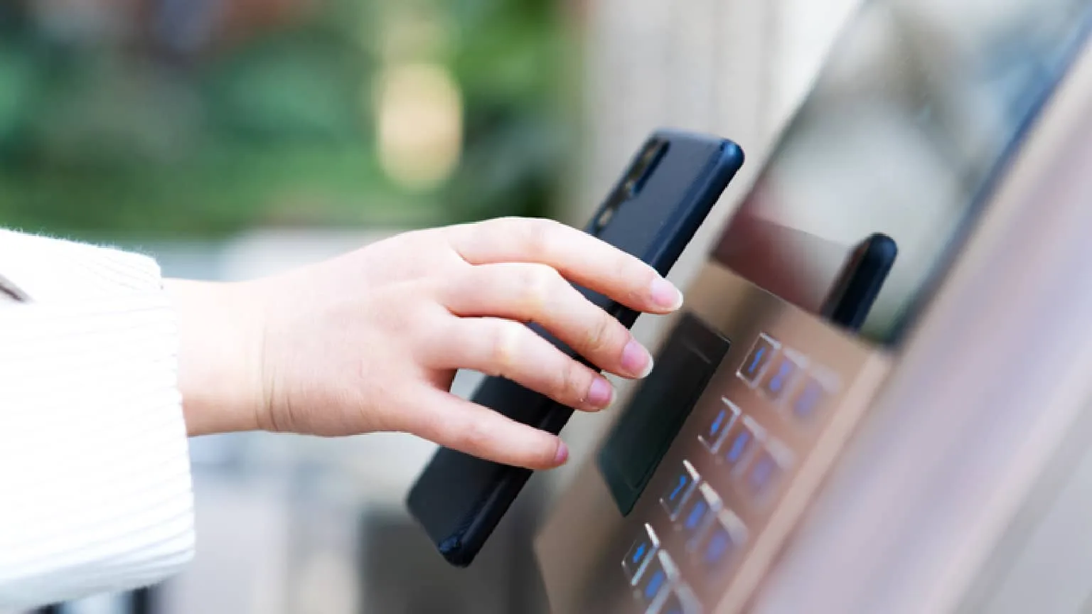 how much do home care aides get paid