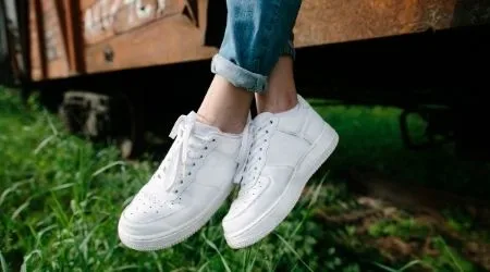 sneakers for teenage girl 2021