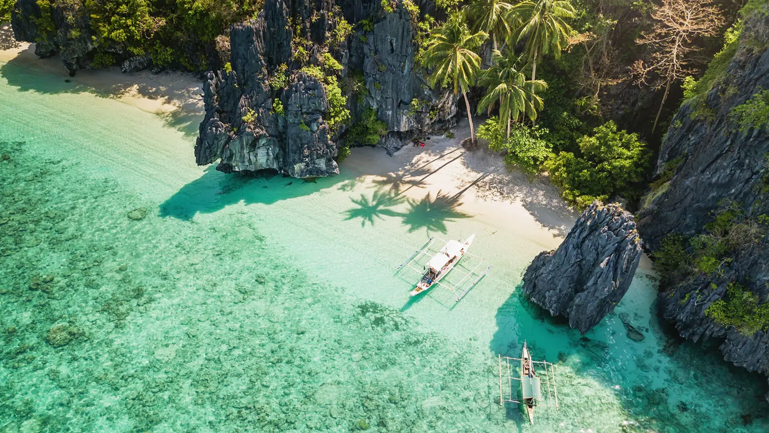 Image: Getty Images Beach in Philippines