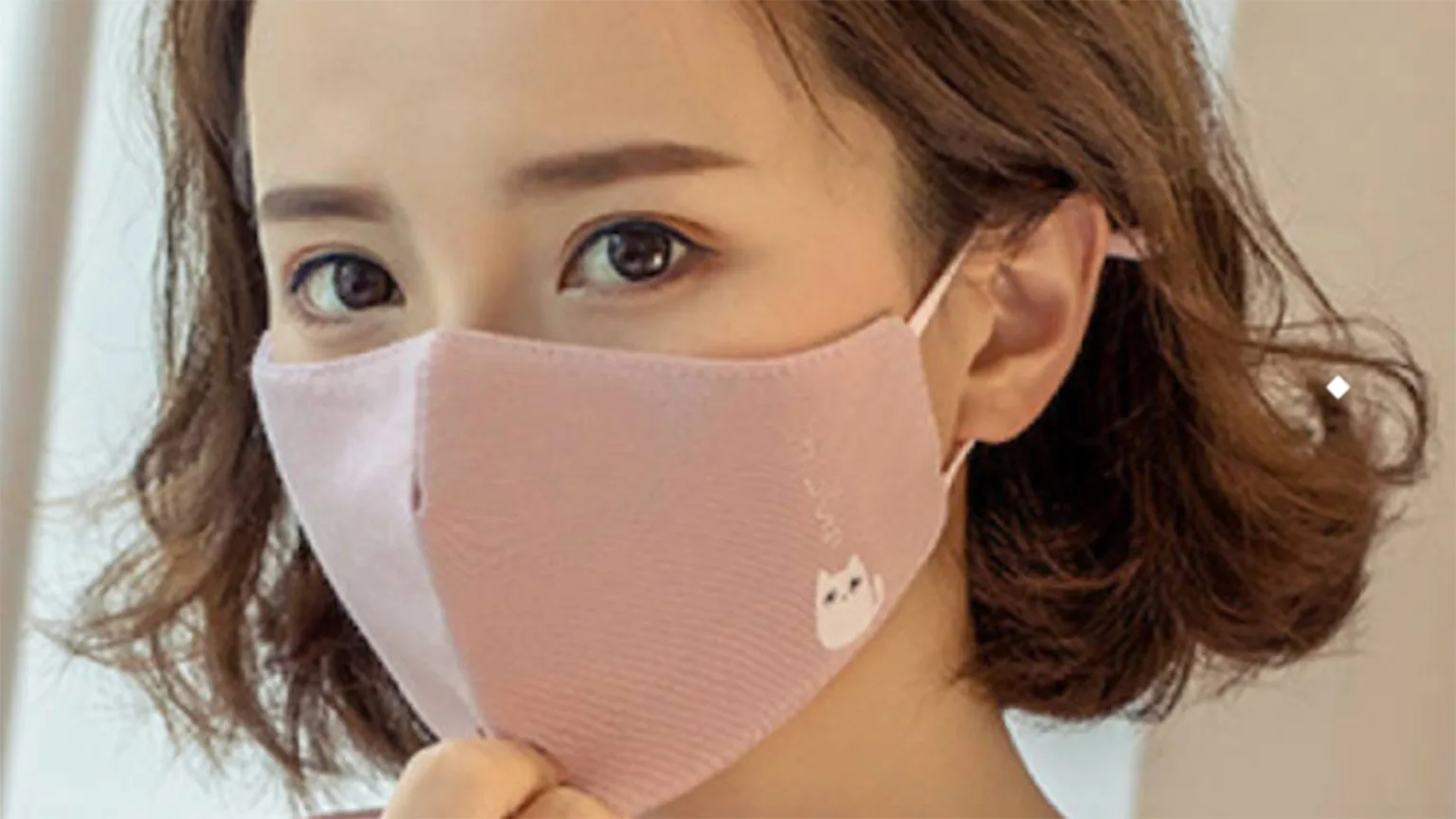 Image: Lazada/Supplied Lady Wearing Adjustable Earloop Mask